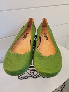 The Root Collective Green Women's Canvas Ballet Flats